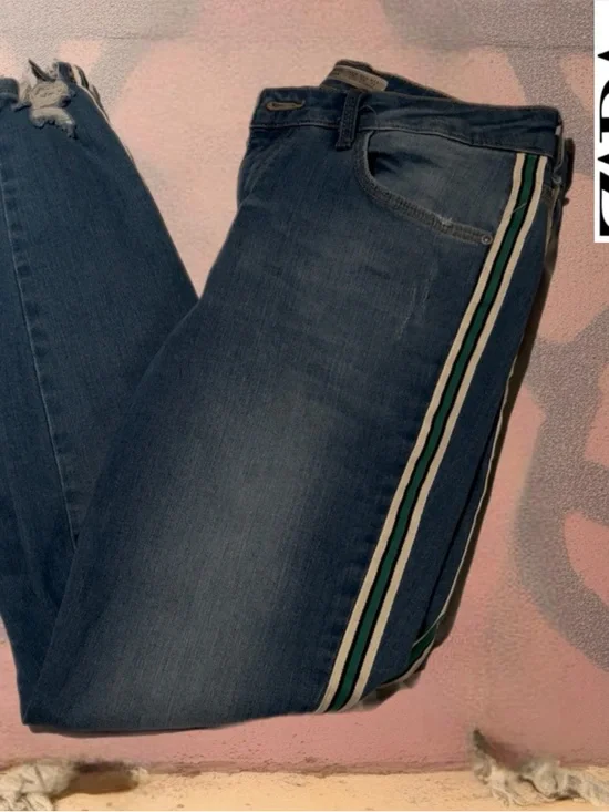 ZARA Women's  Blue Denim Jeans with Green Stripe - Picture 11 of 11